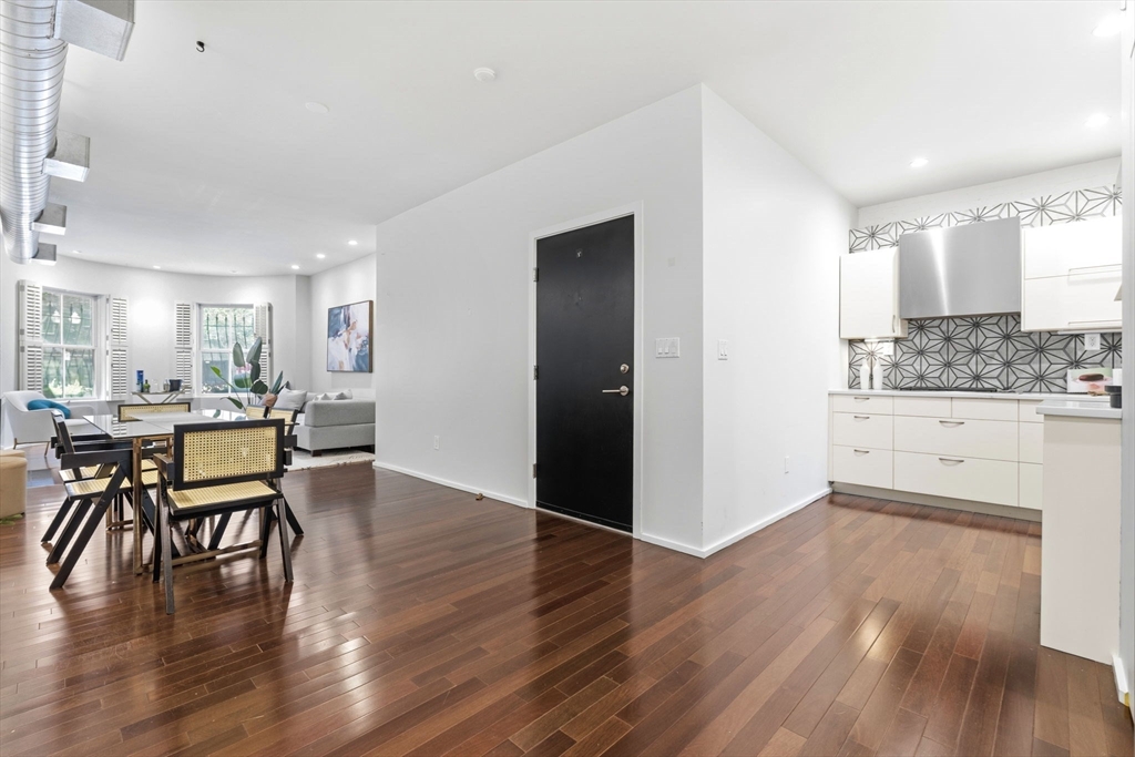 1692 Washington # 2