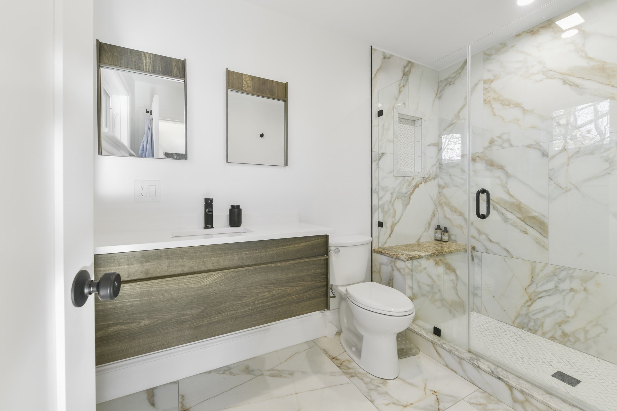 17 Akron St # 2