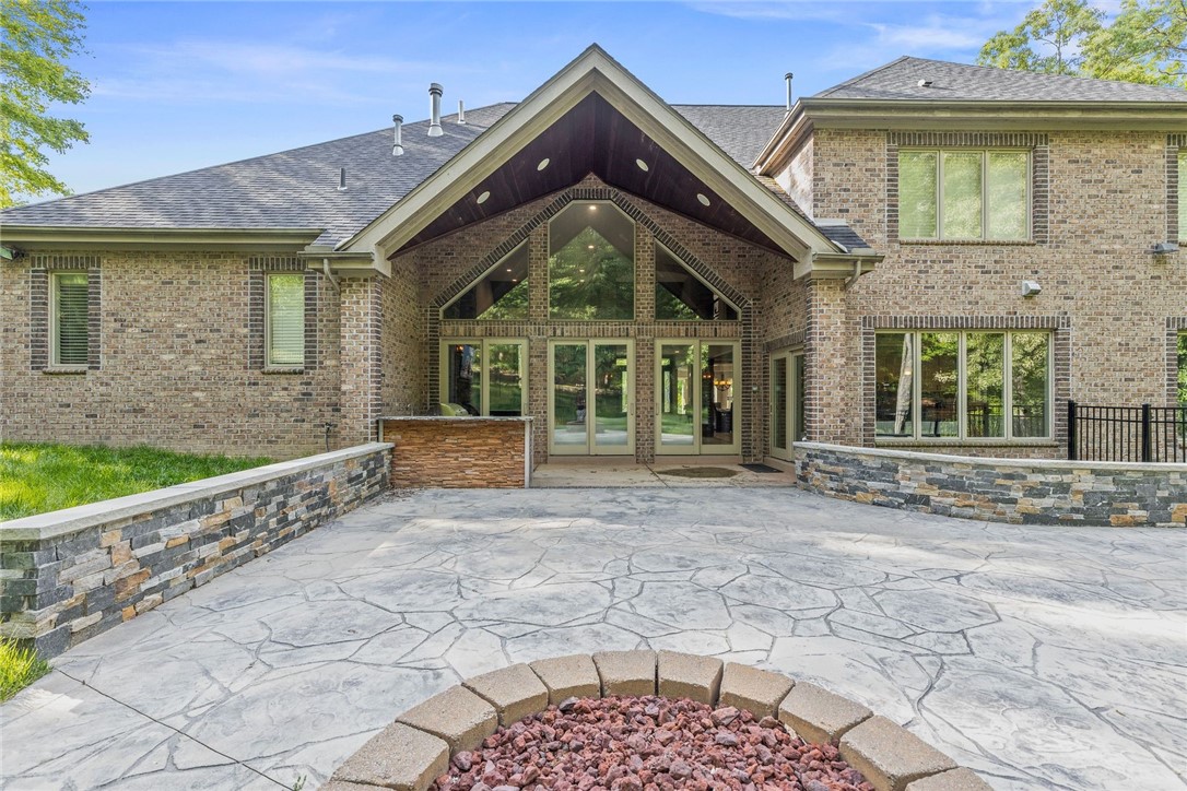 572 Macleod Drive