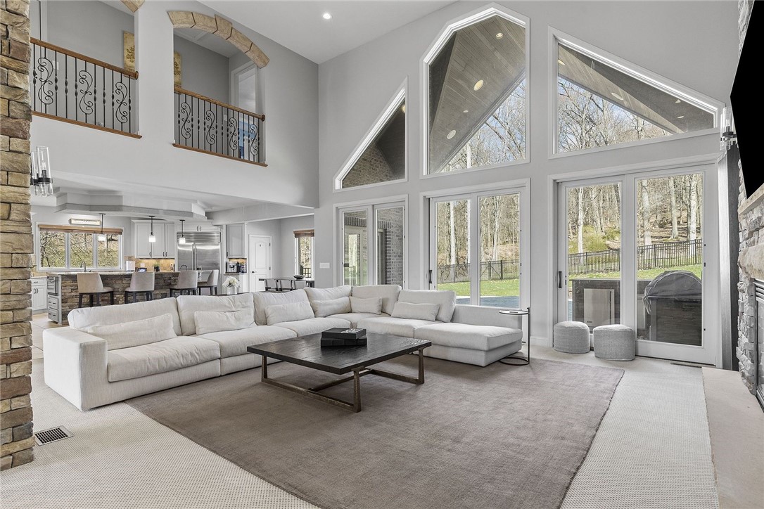 572 Macleod Drive