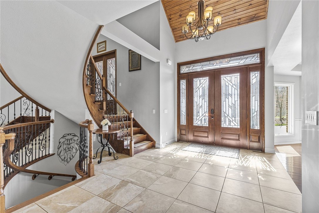 572 Macleod Drive