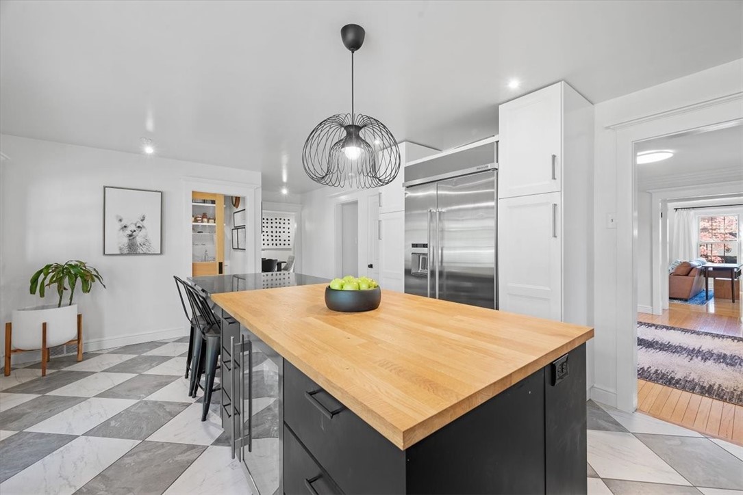 1811 S Villa Drive