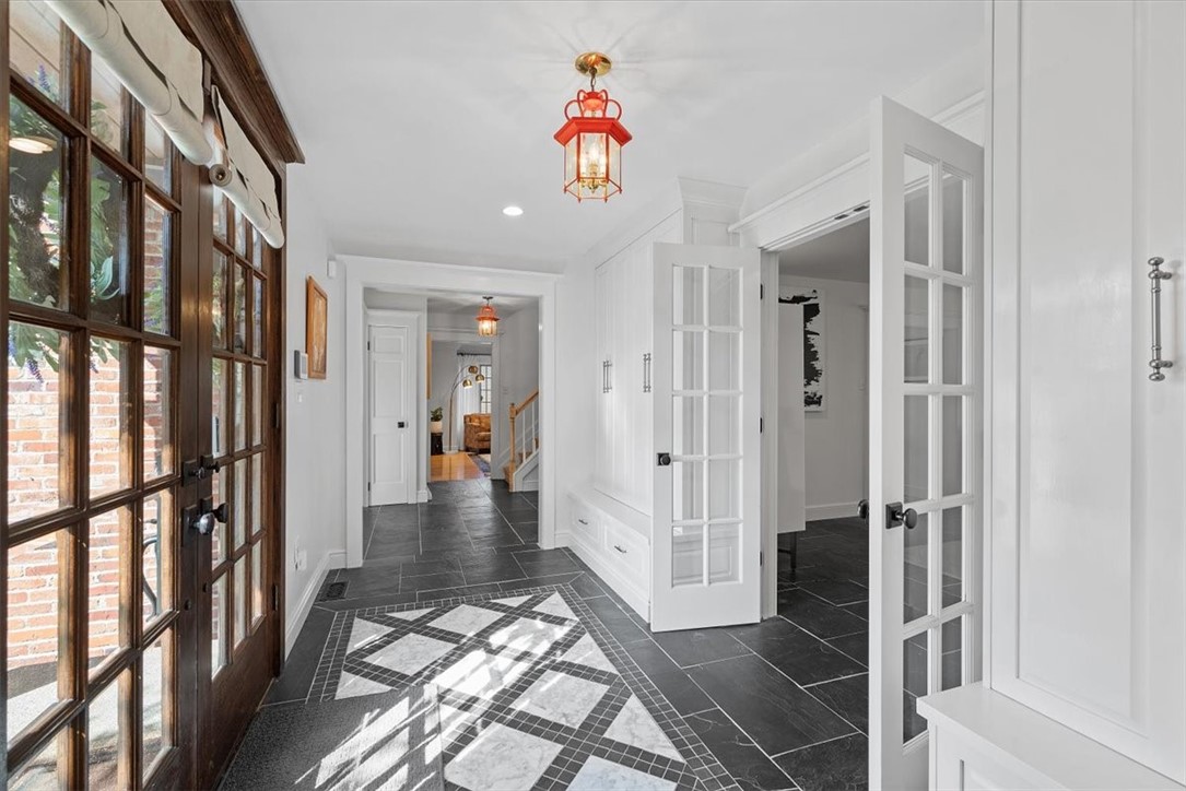 1811 S Villa Drive