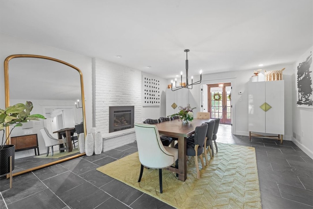 1811 S Villa Drive