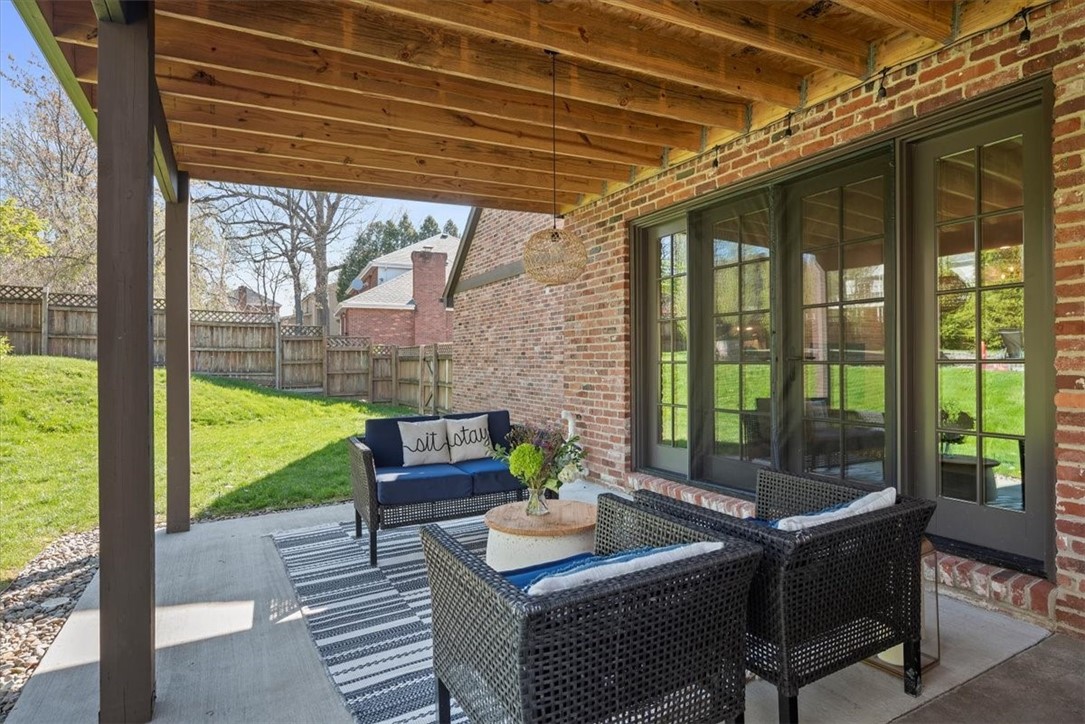 1811 S Villa Drive