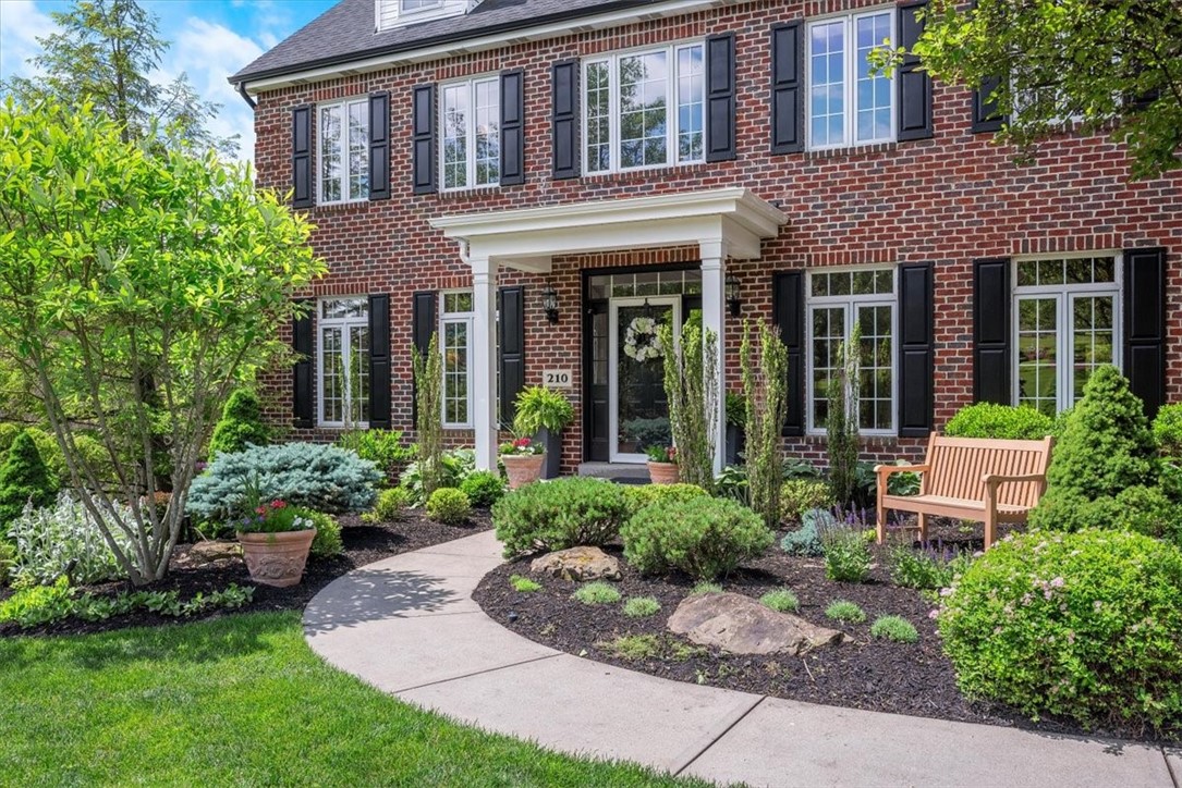 210 Chesapeake Dr