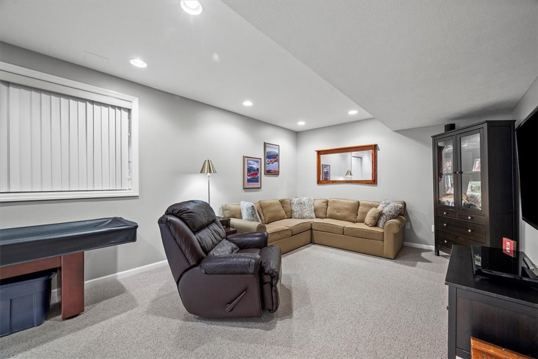 210 Chesapeake Dr