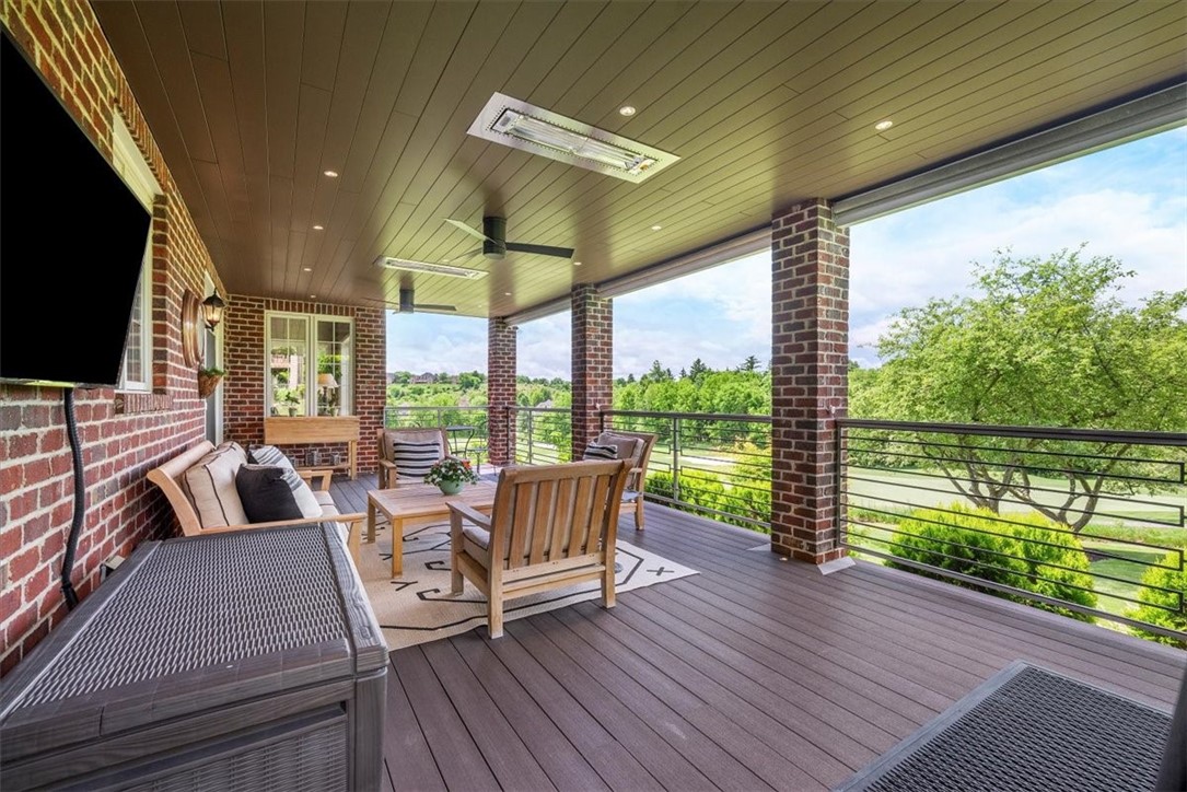 210 Chesapeake Dr