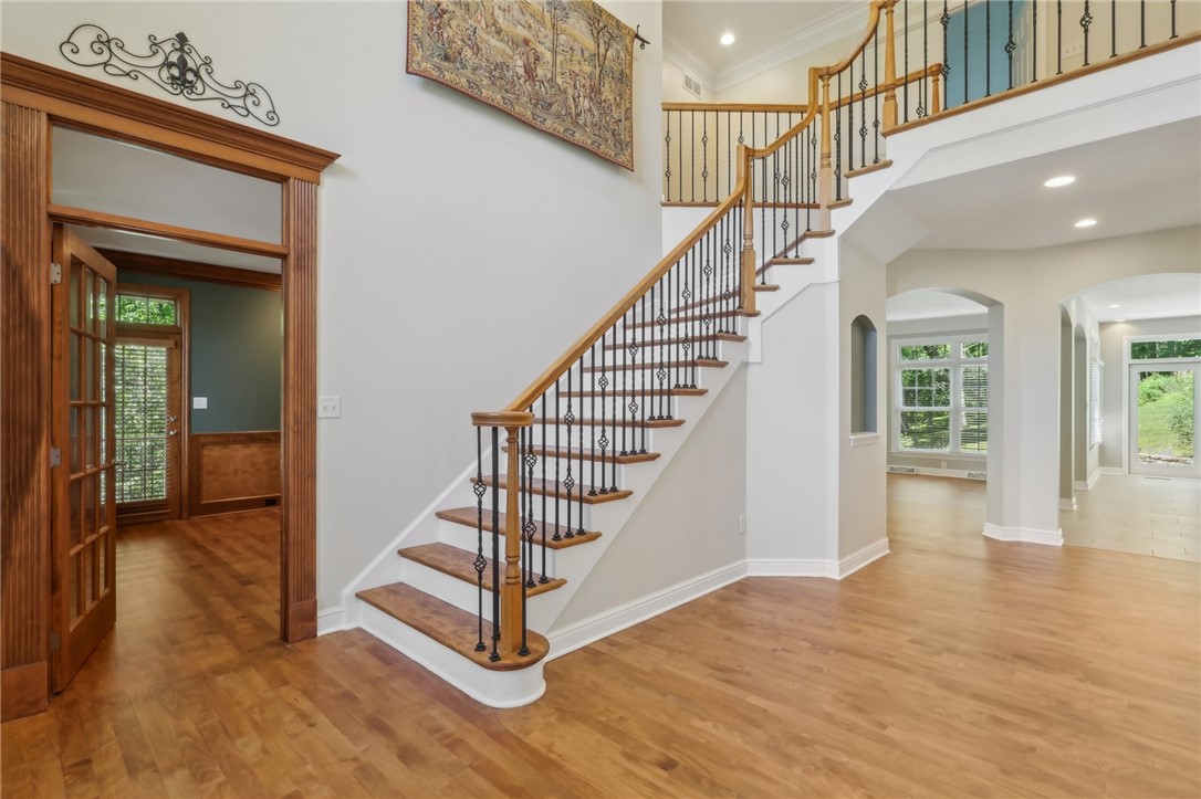 550 MacLeod Drive