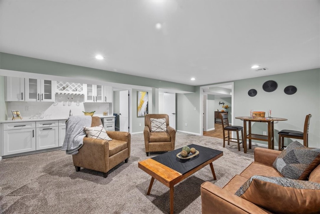 6 Tussey Cir