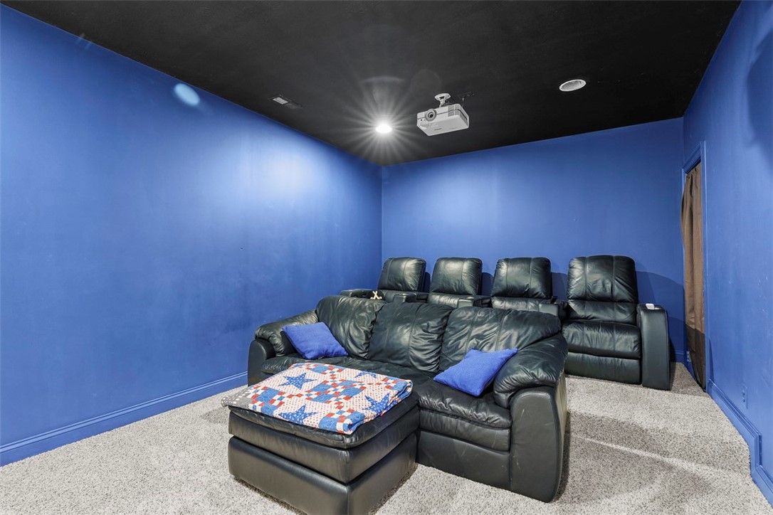 2790 Blackstone Dr