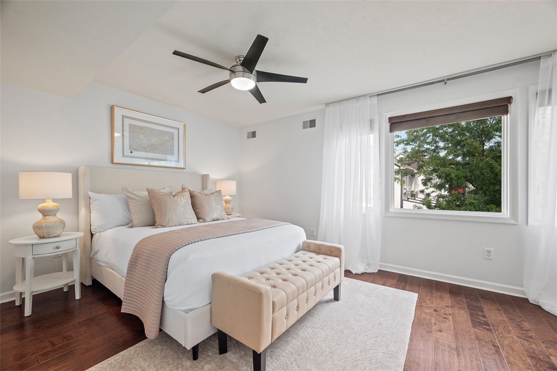7 Waterside Place