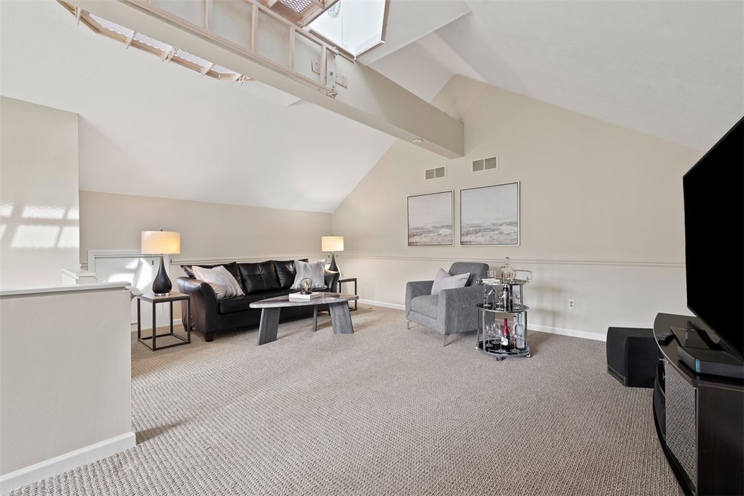7 Waterside Place