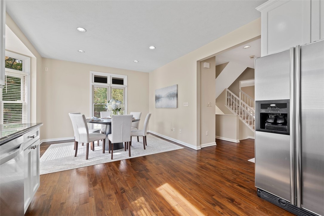 7 Waterside Place
