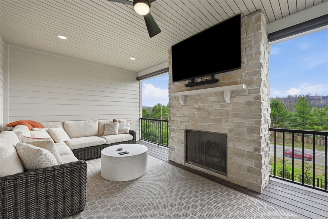 146 Enclave Dr