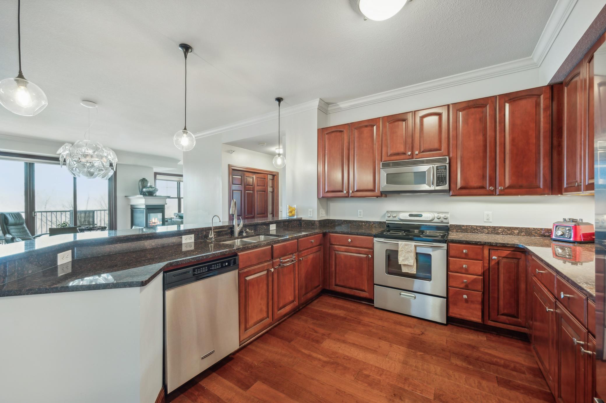 3110 N Chestnut Street Unit: 214