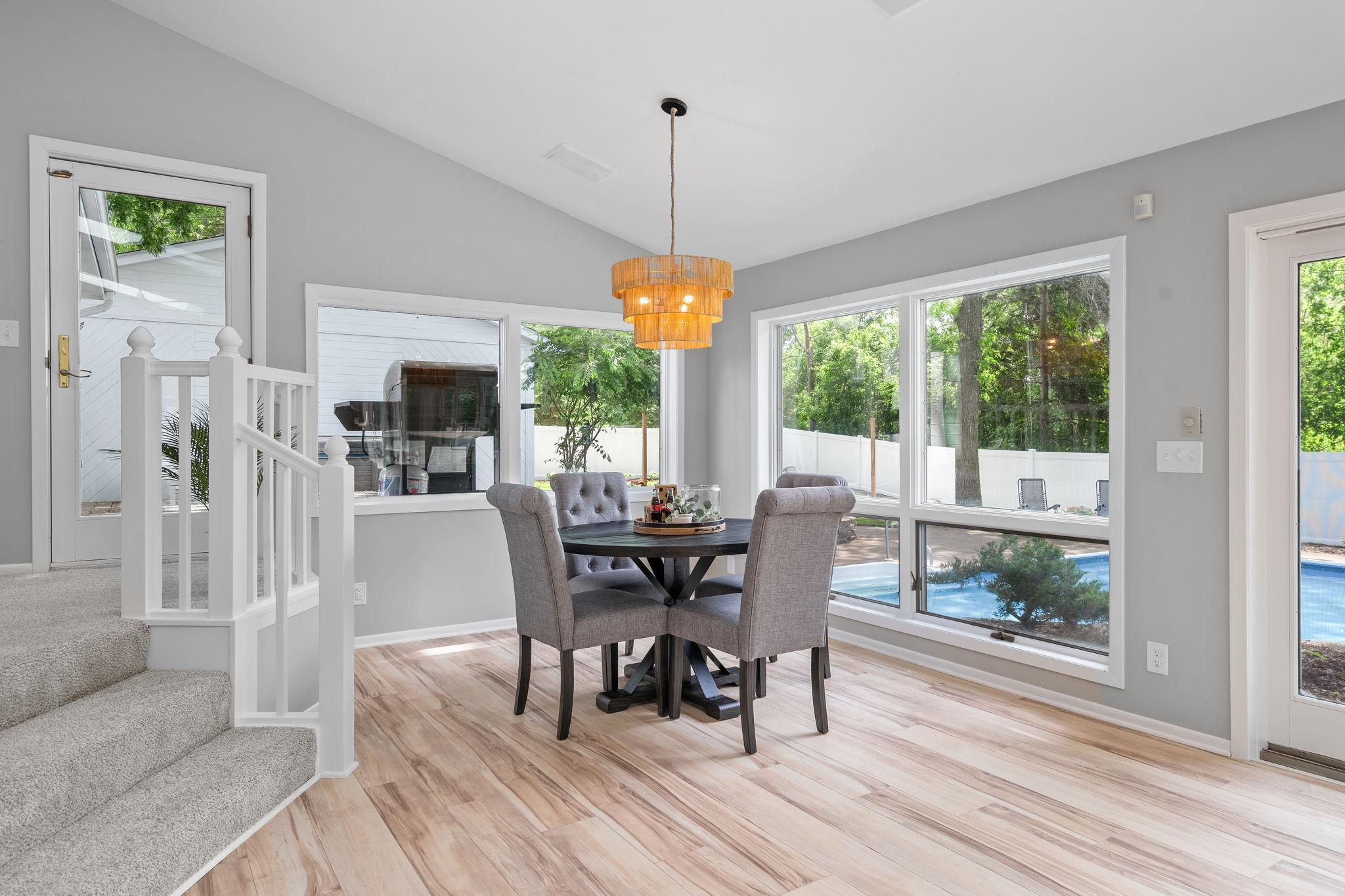 2105 Walnut Grove Lane N