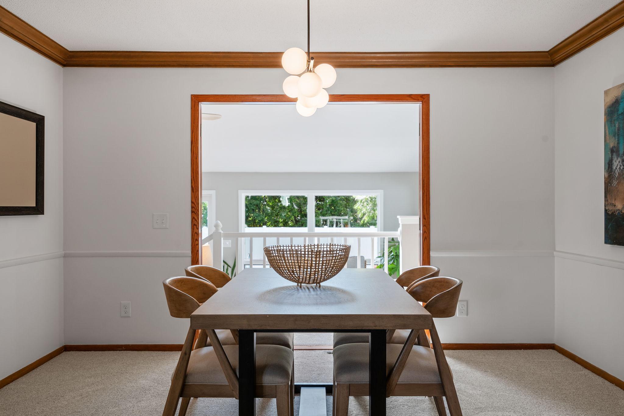 2105 Walnut Grove Lane N