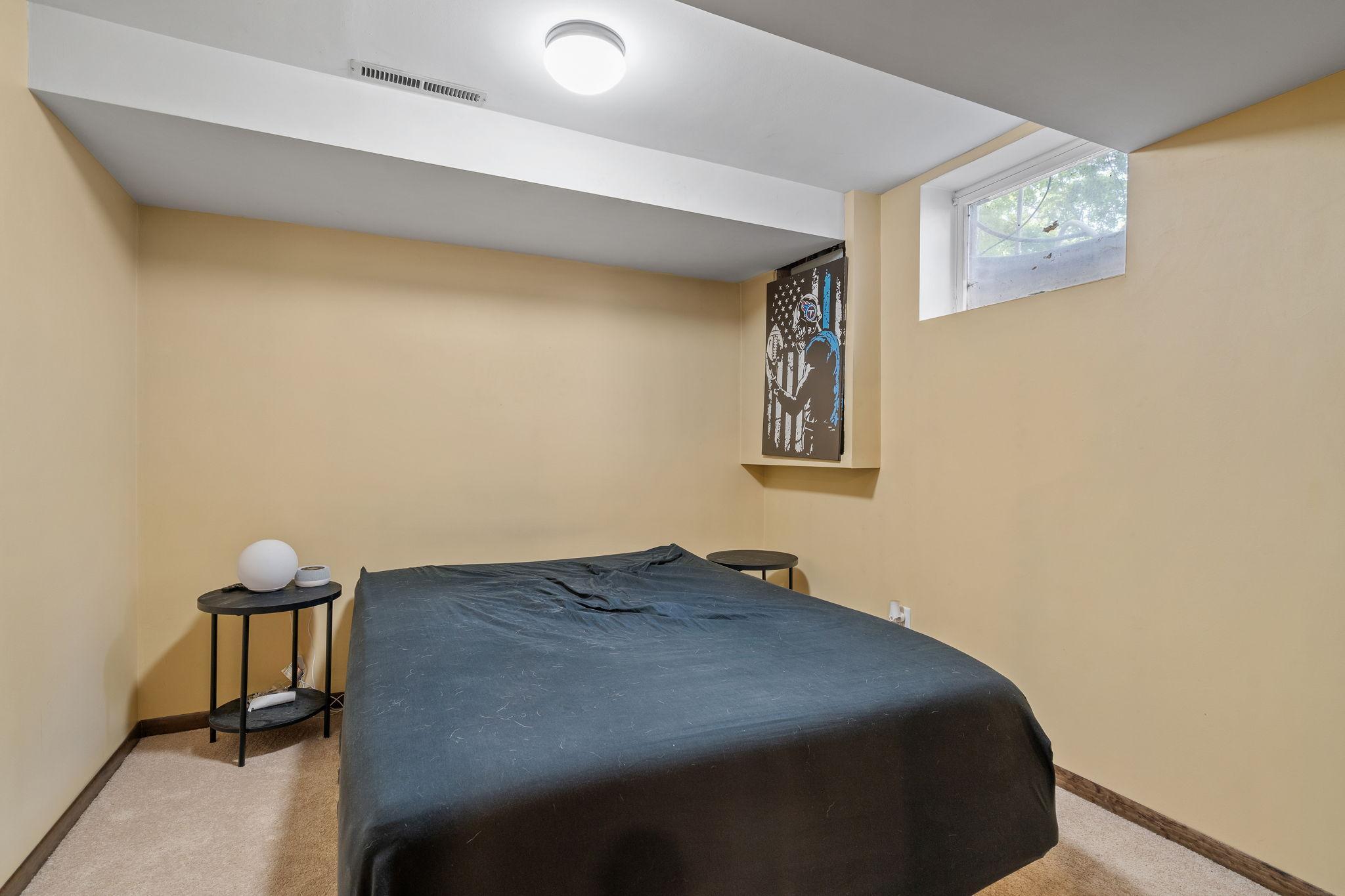 2105 Walnut Grove Lane N