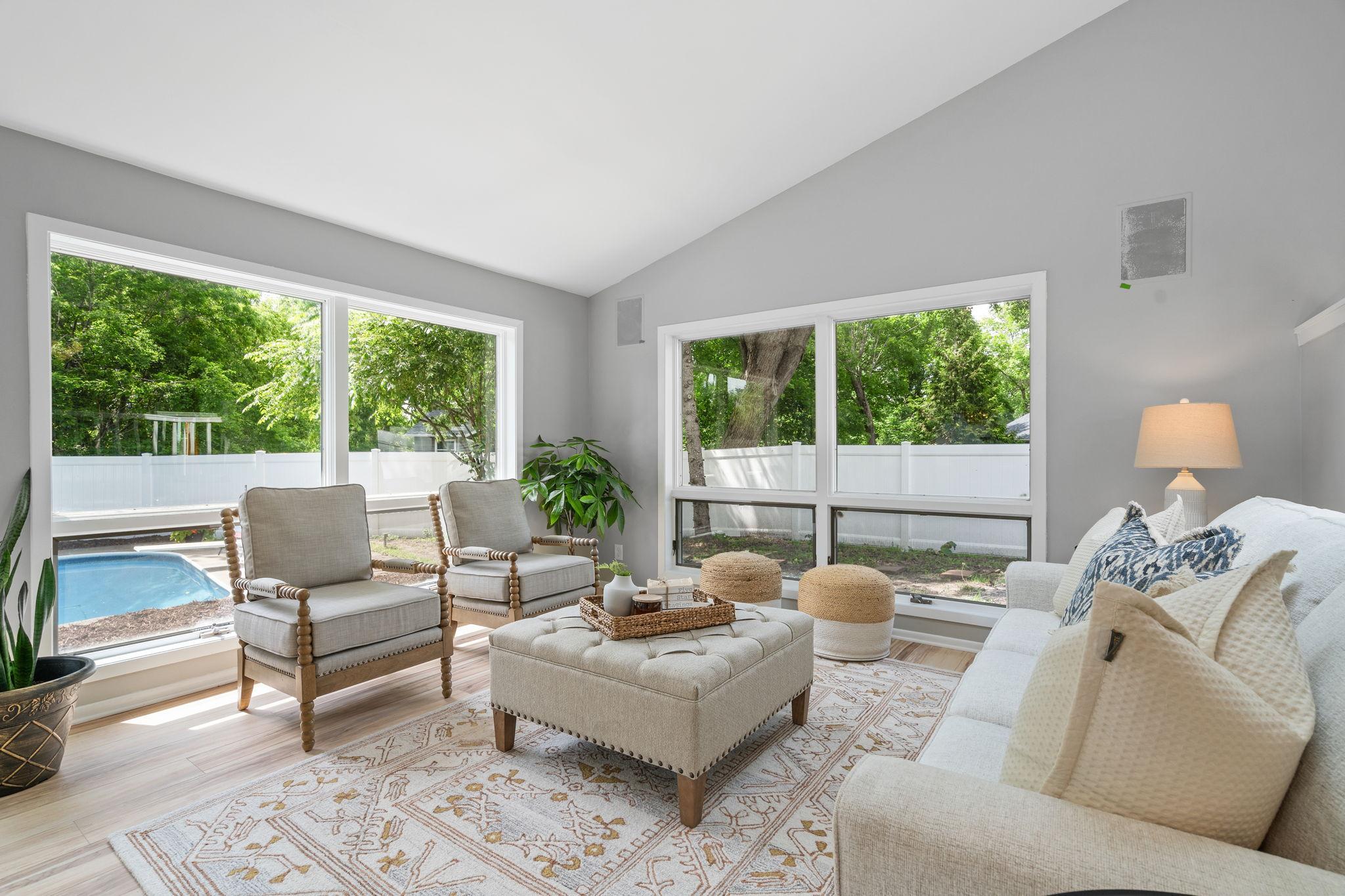 2105 Walnut Grove Lane N