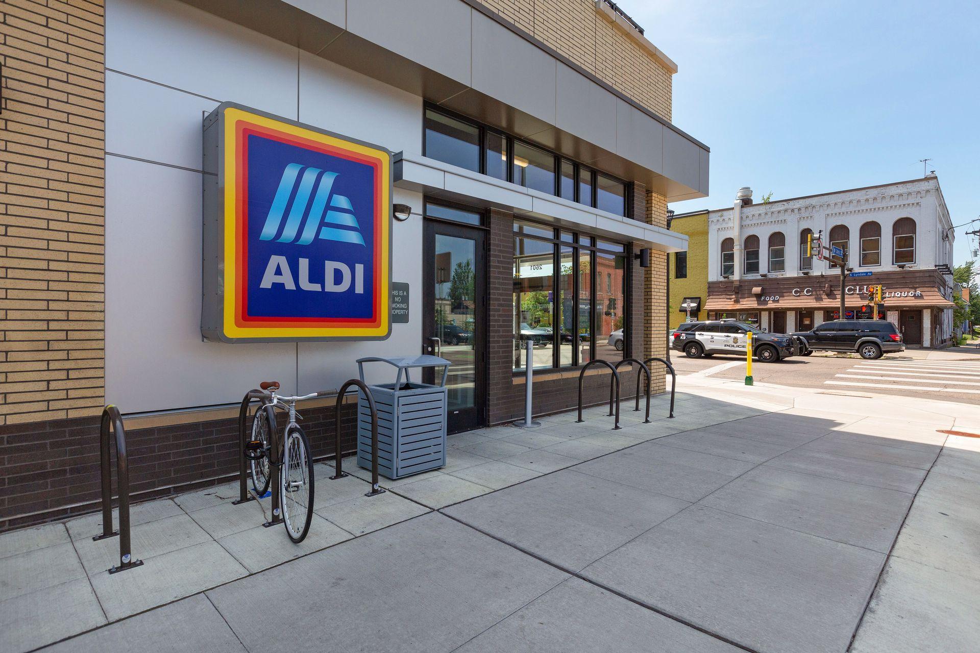 2747 Dupont Avenue S Unit: 304