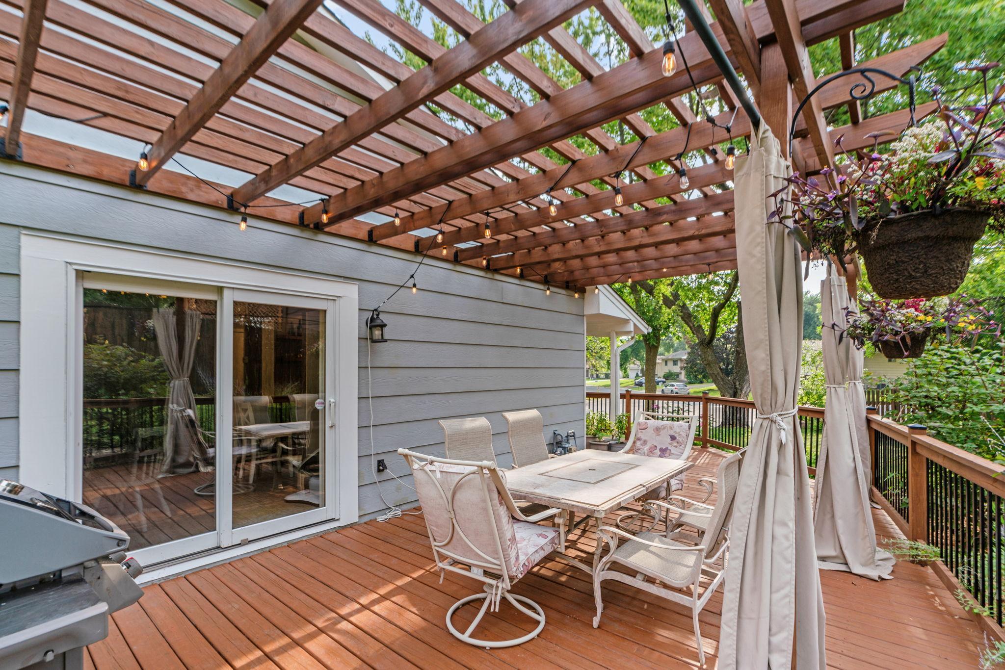 6585 Lancaster Lane N