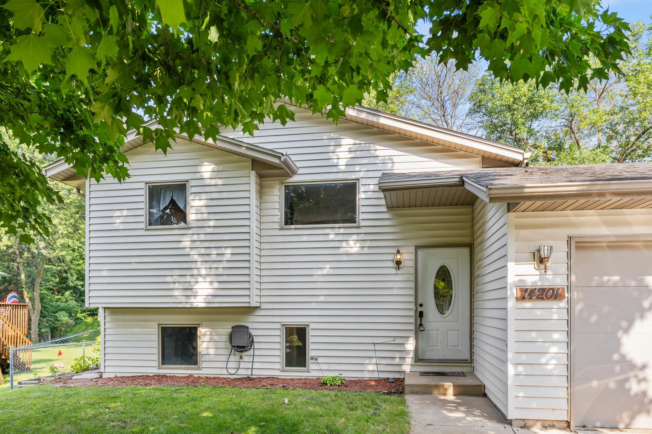 14201 W Aspen Avenue NE