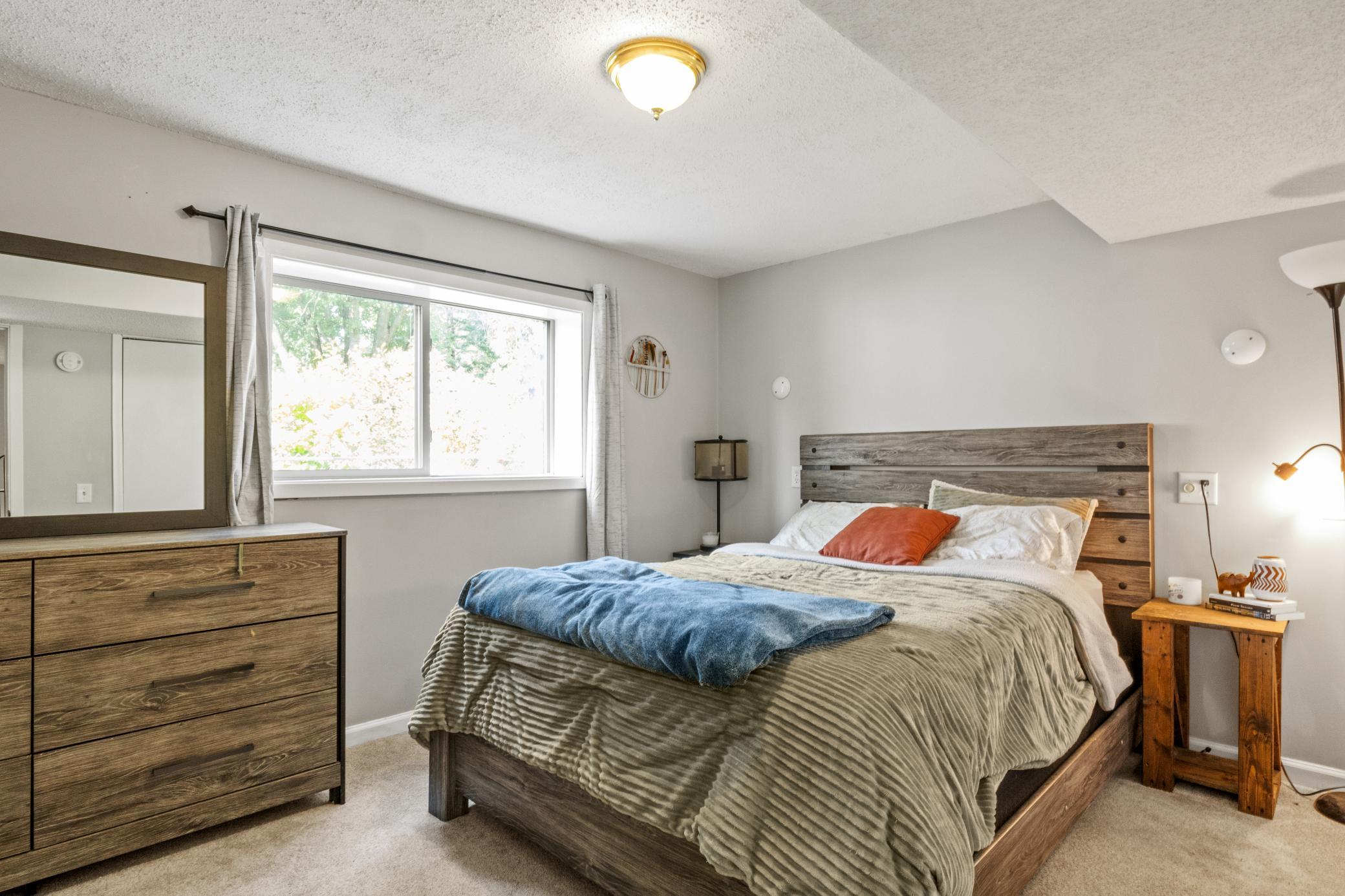 14201 W Aspen Avenue NE