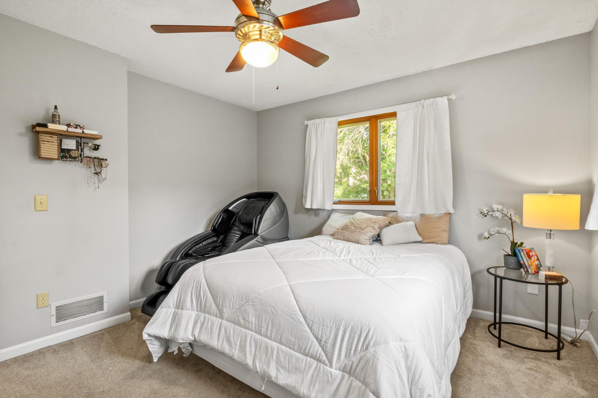 14201 W Aspen Avenue NE