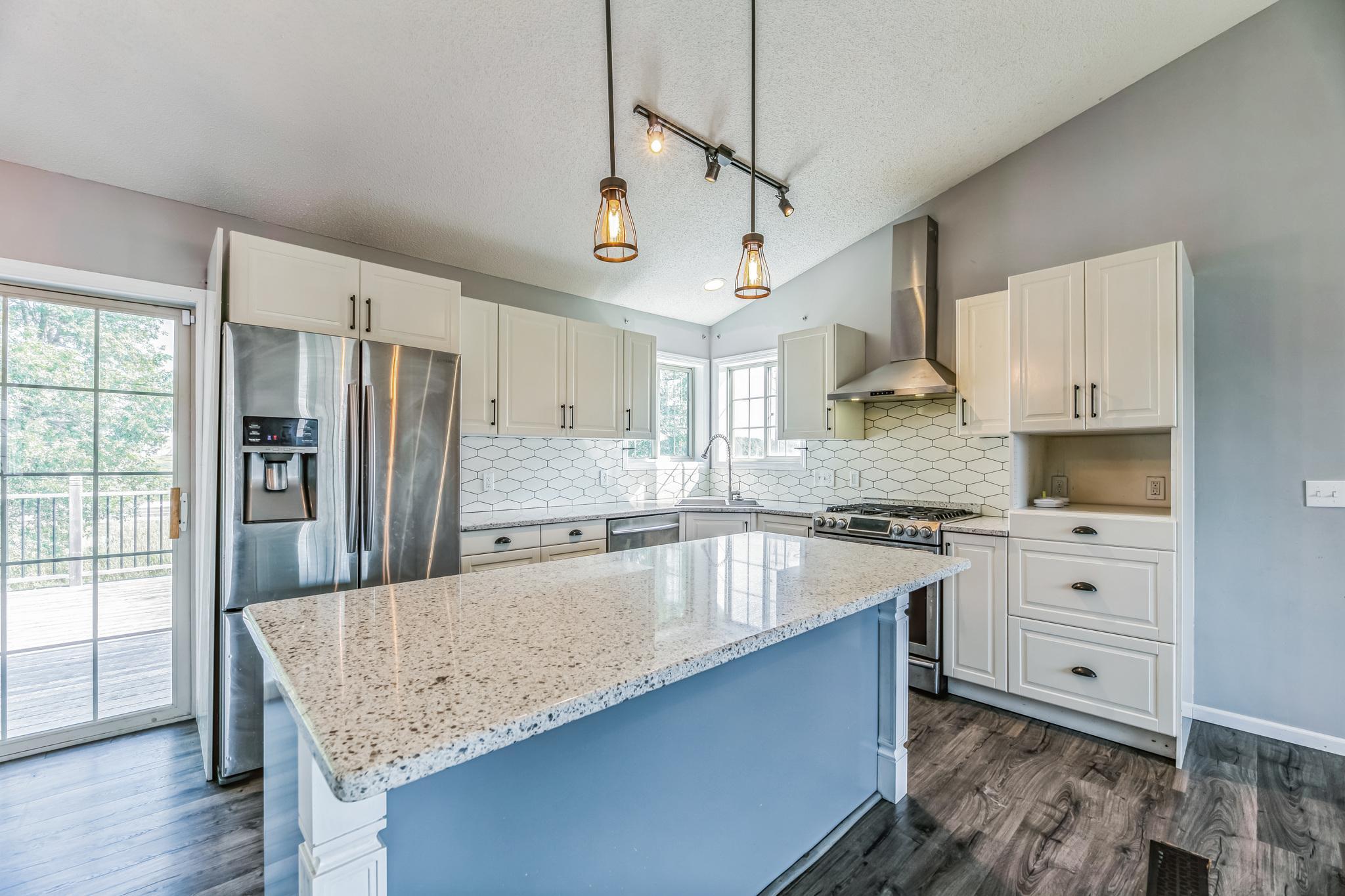 9802 44th Street NE