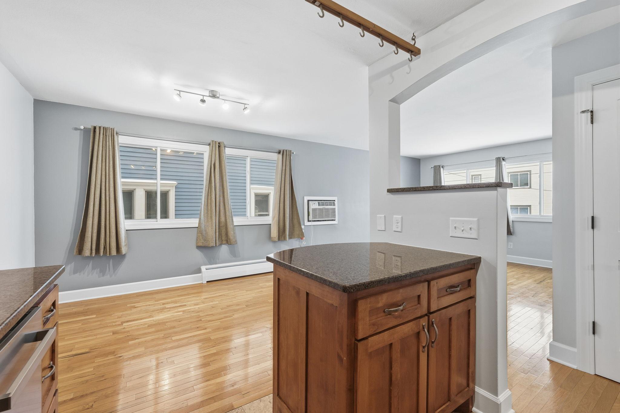 2507 Bryant Avenue S Unit: 103