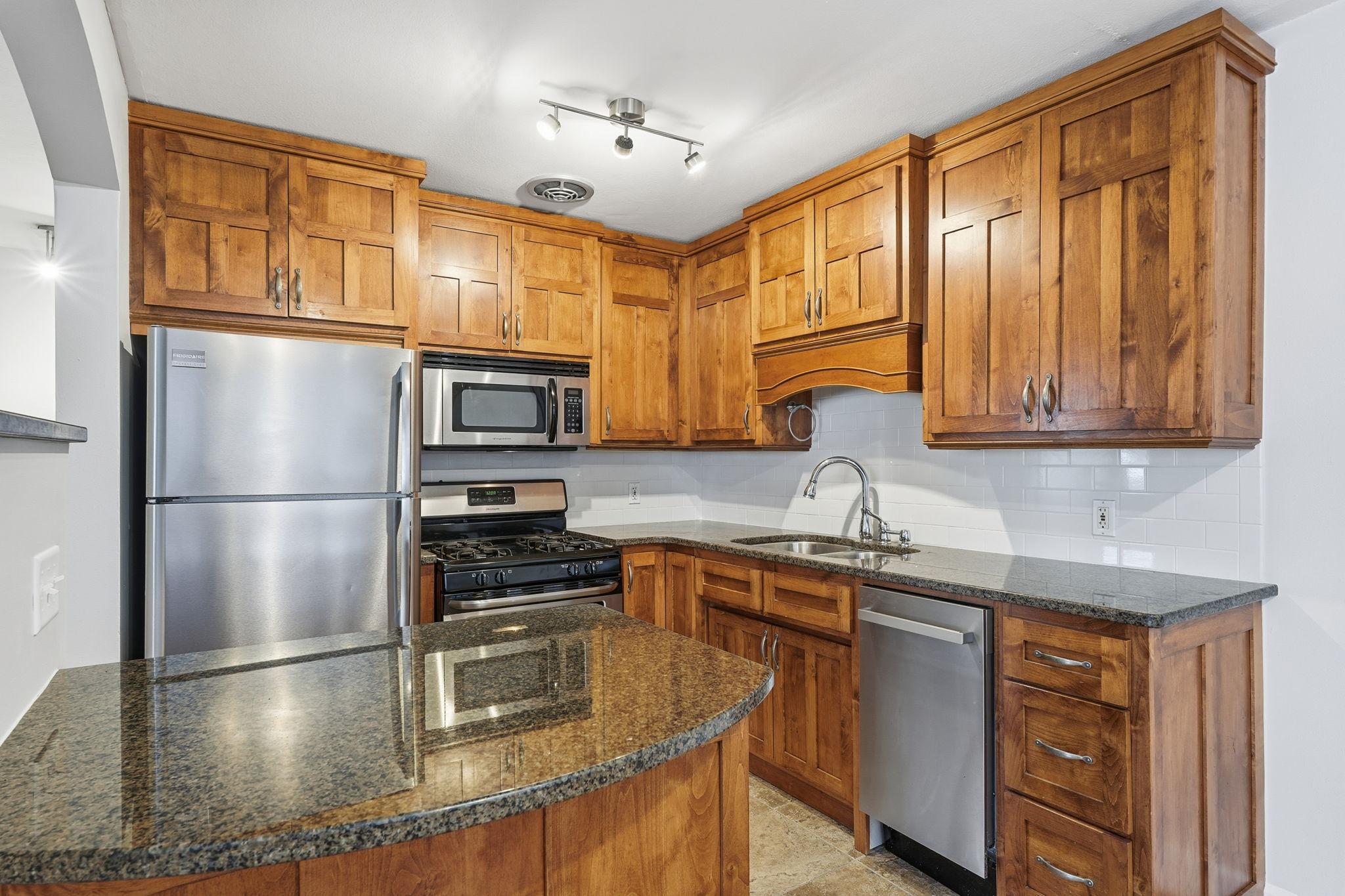 2507 Bryant Avenue S Unit: 103