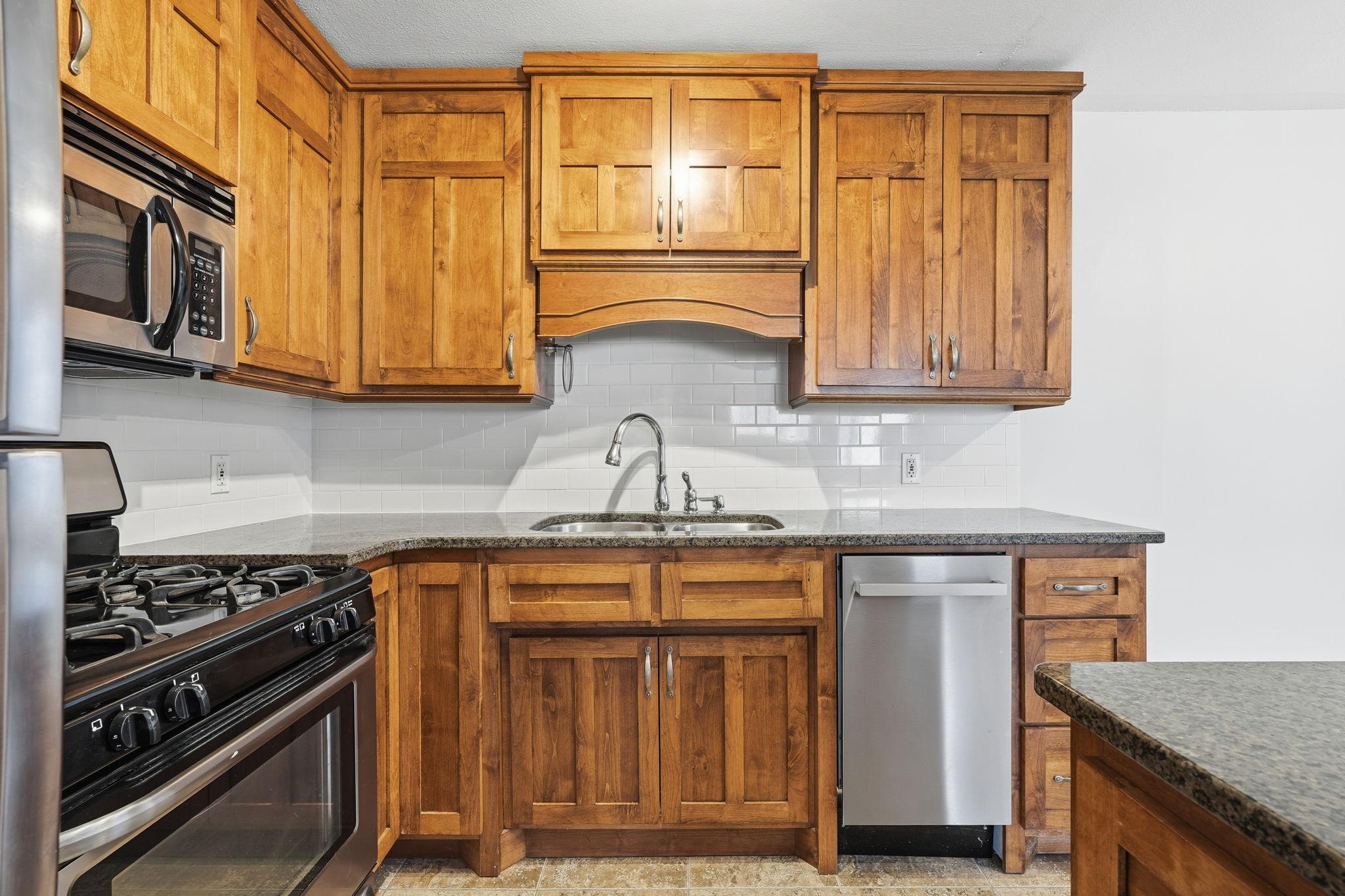 2507 Bryant Avenue S Unit: 103