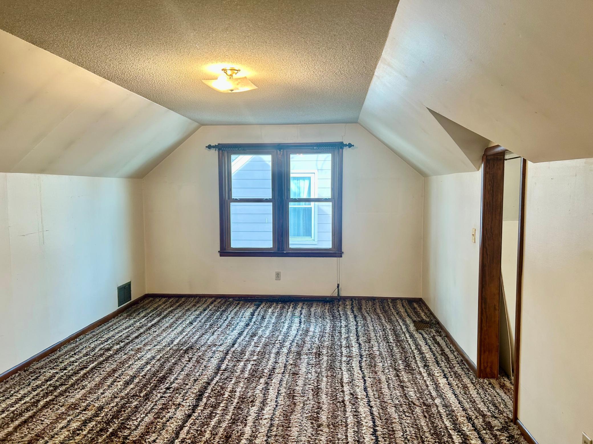 2632 Hampshire Avenue S