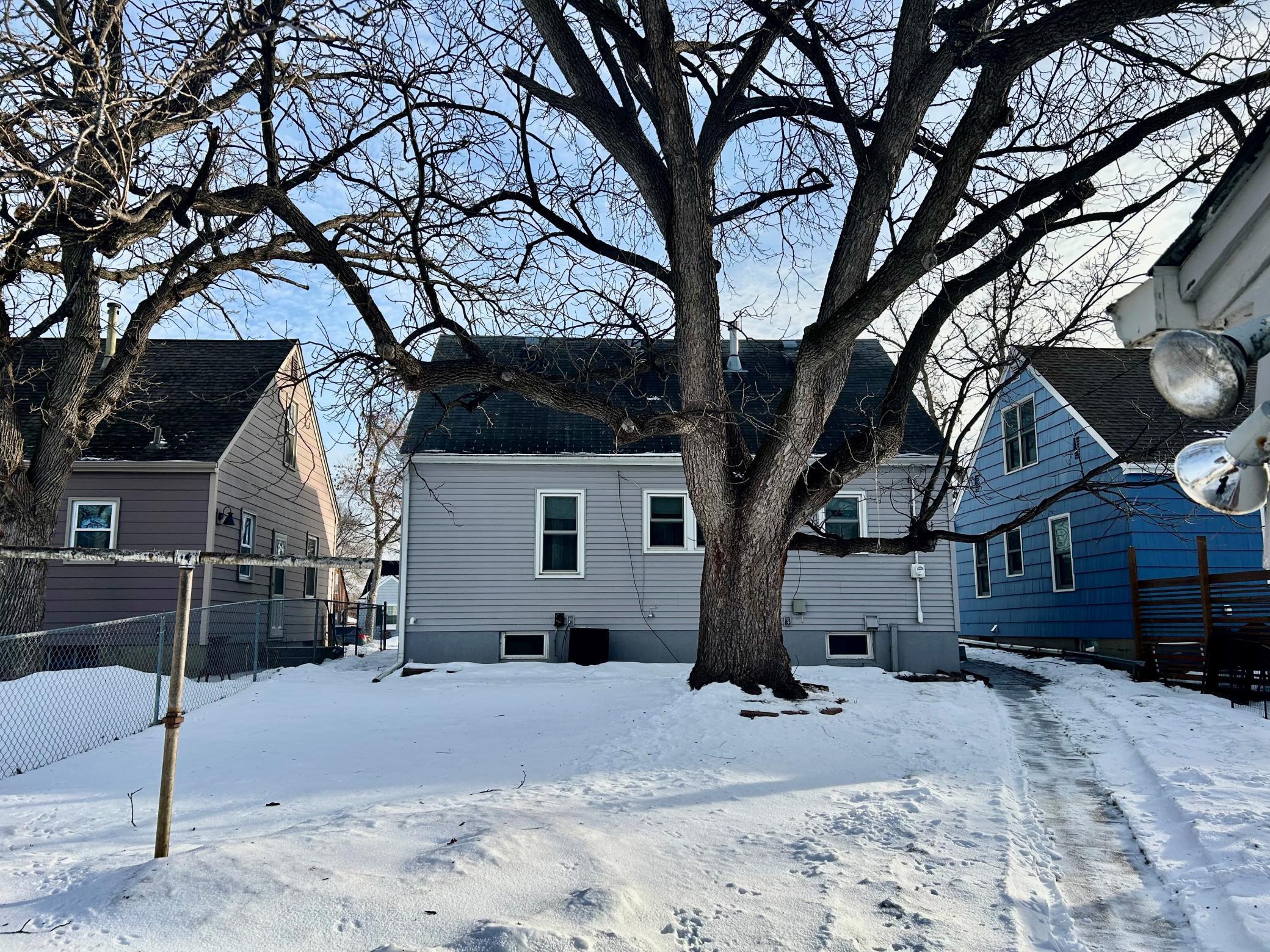 2632 Hampshire Avenue S