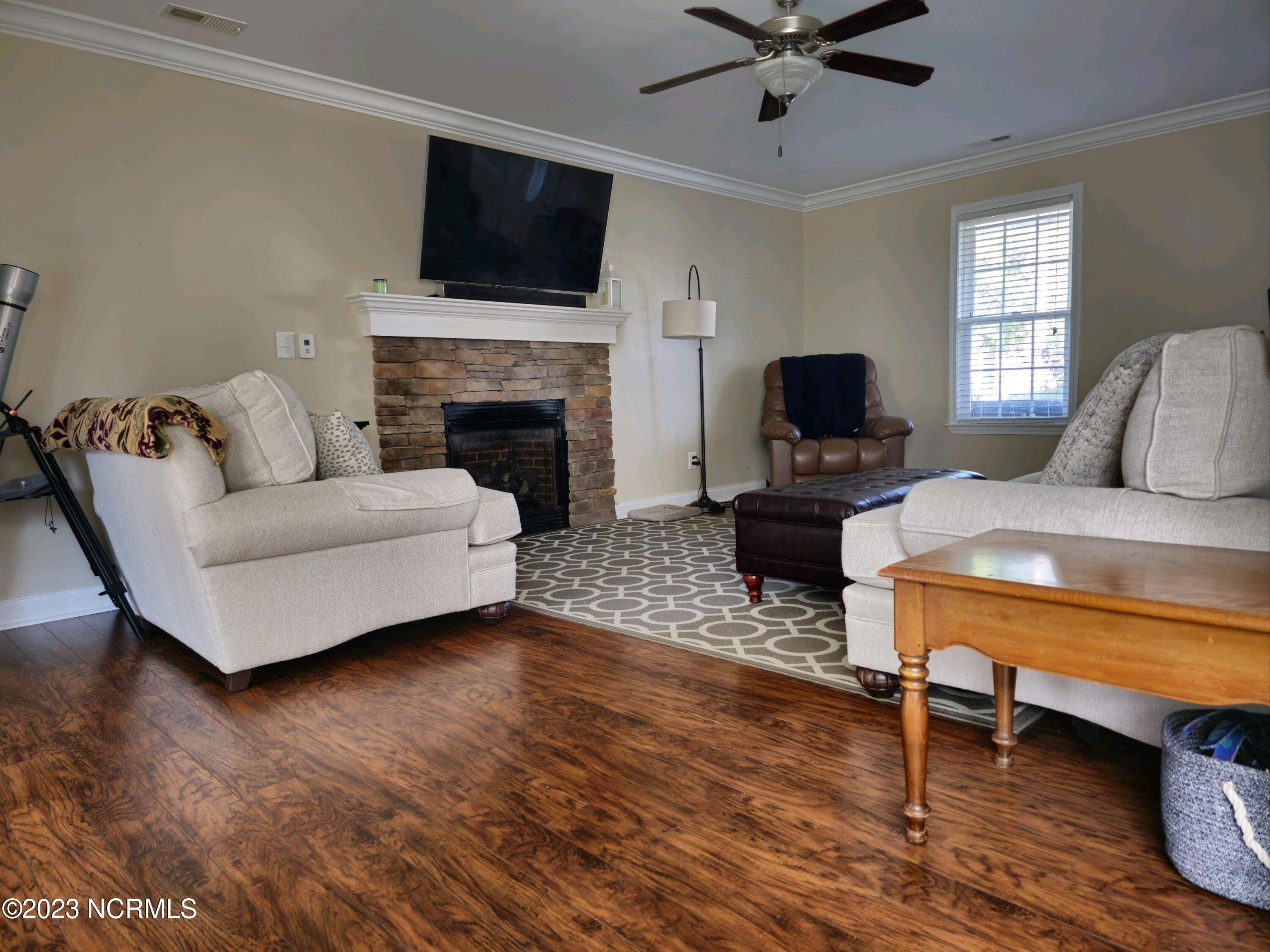 776 Jim Grant Avenue