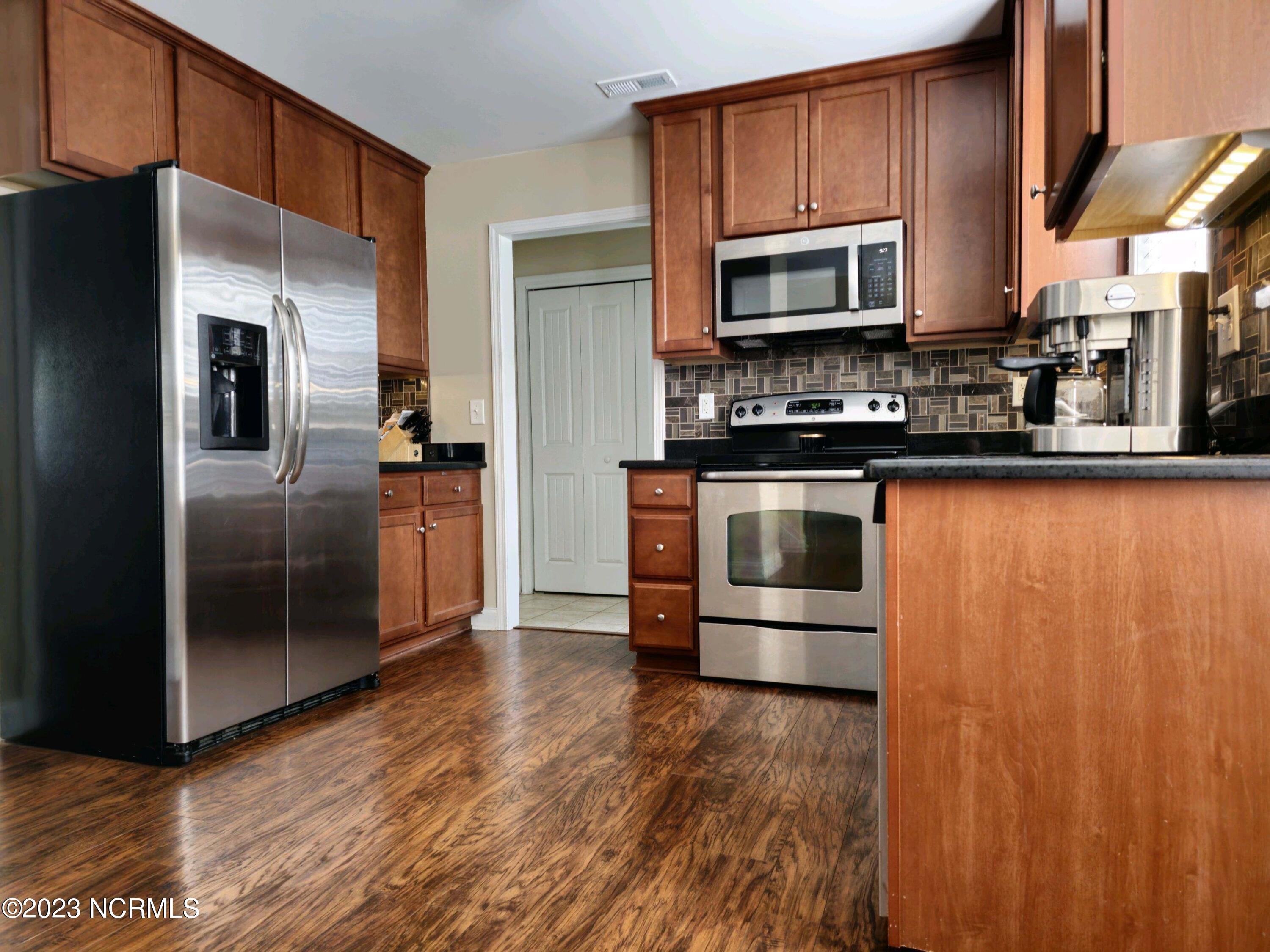 776 Jim Grant Avenue