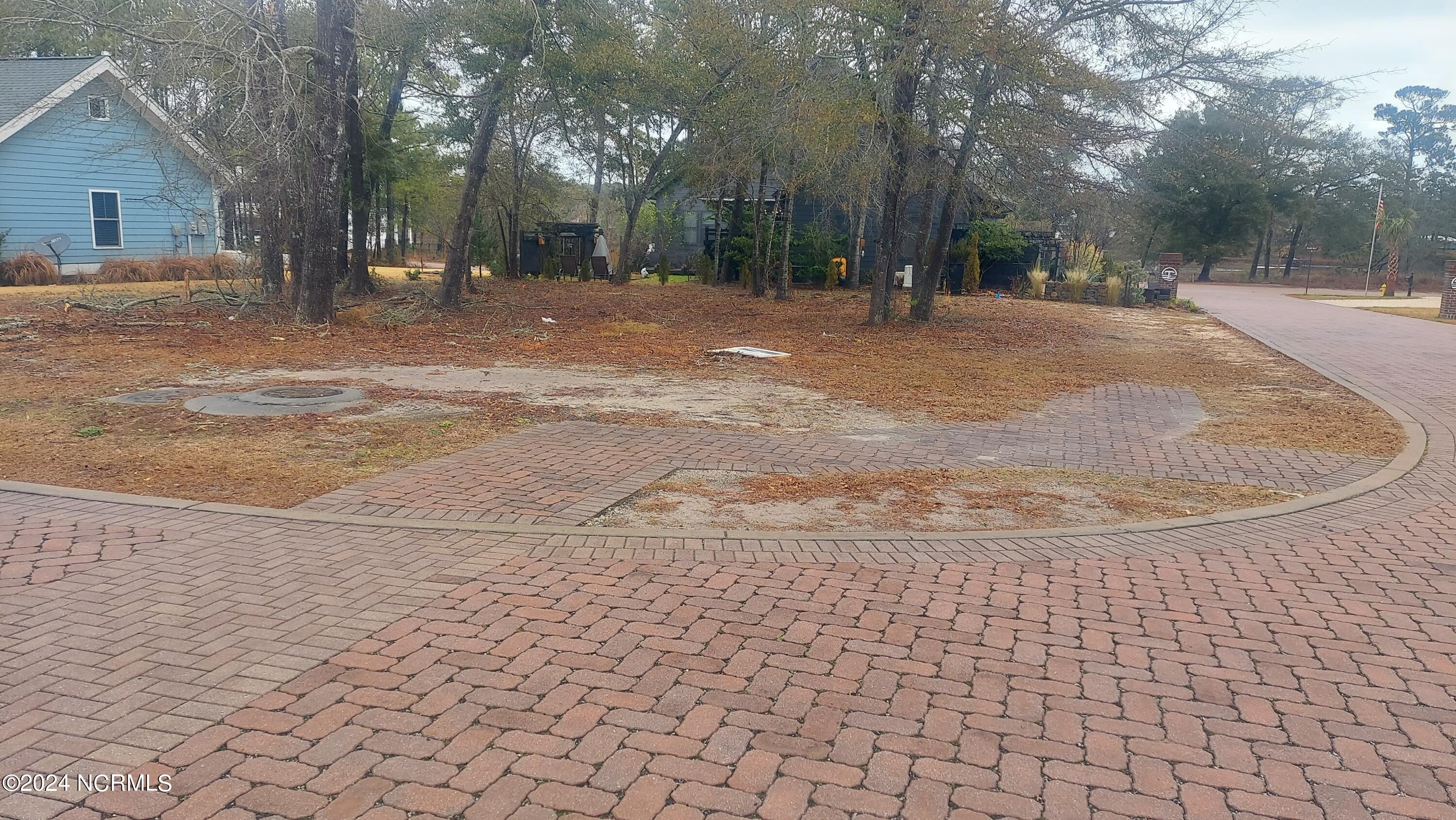 1661 61 Back Bay Drive SW