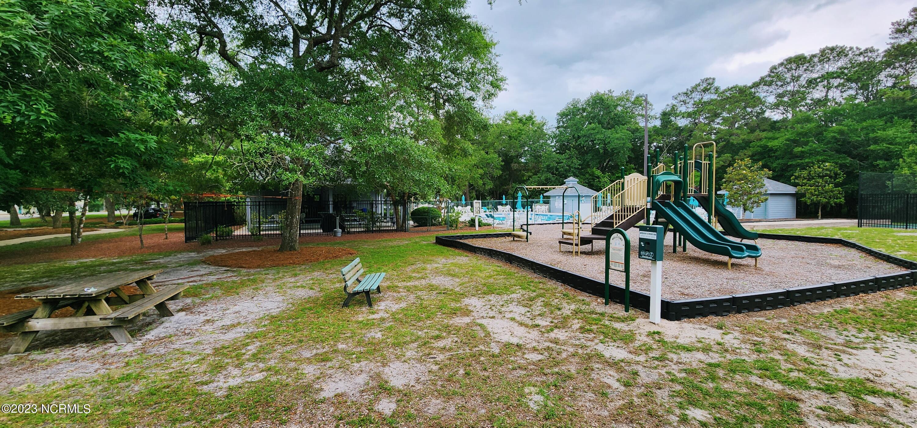 825 Sand Fiddler Court SE