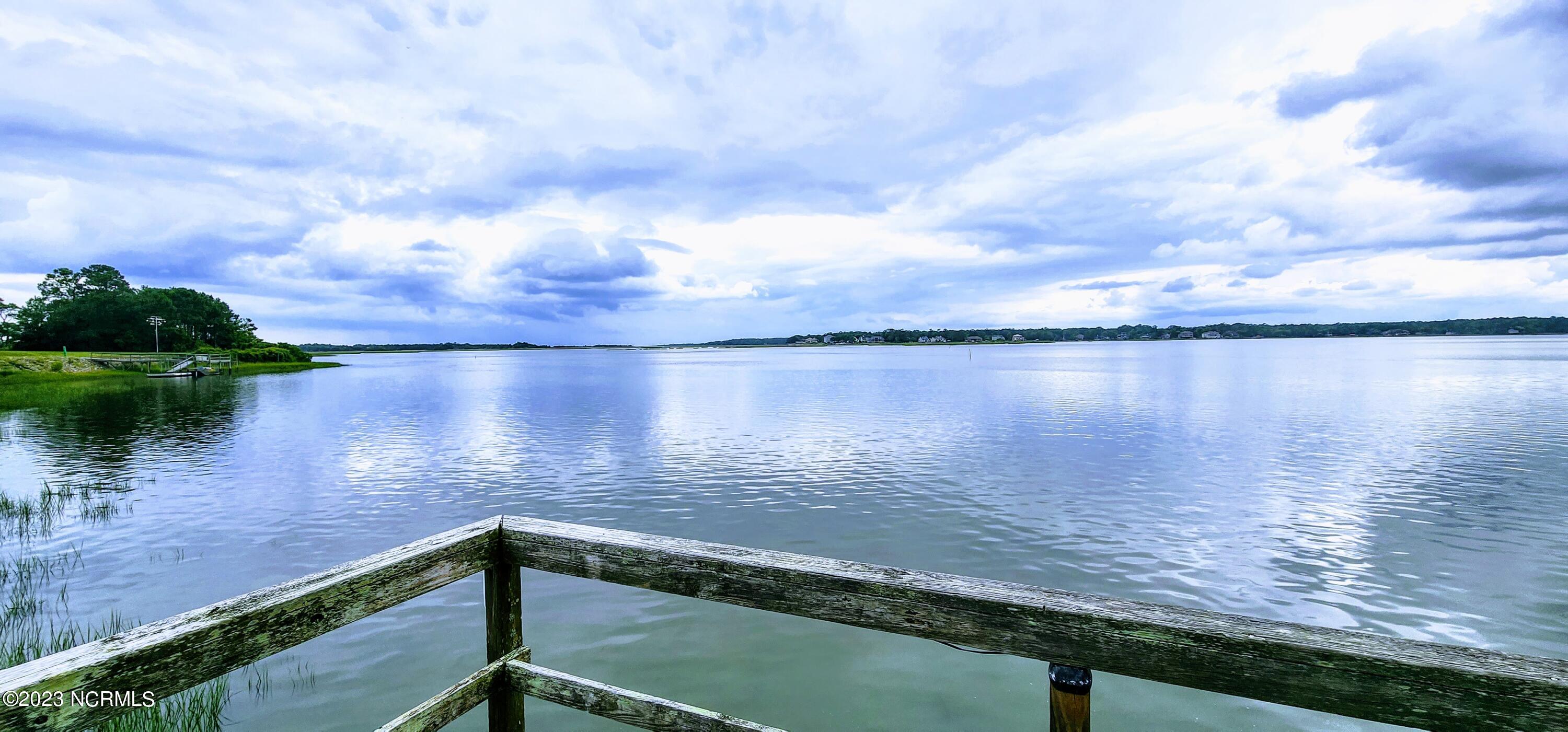 825 Sand Fiddler Court SE