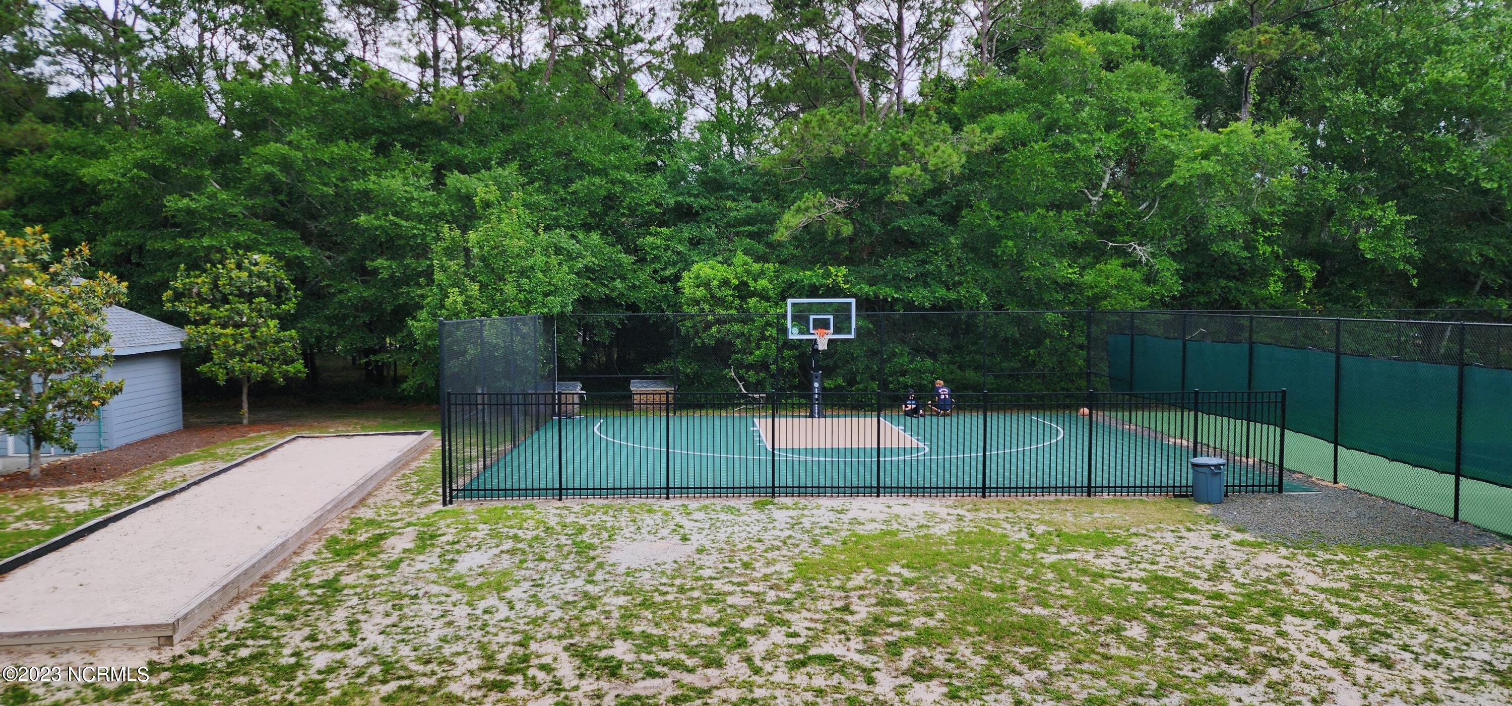 825 Sand Fiddler Court SE