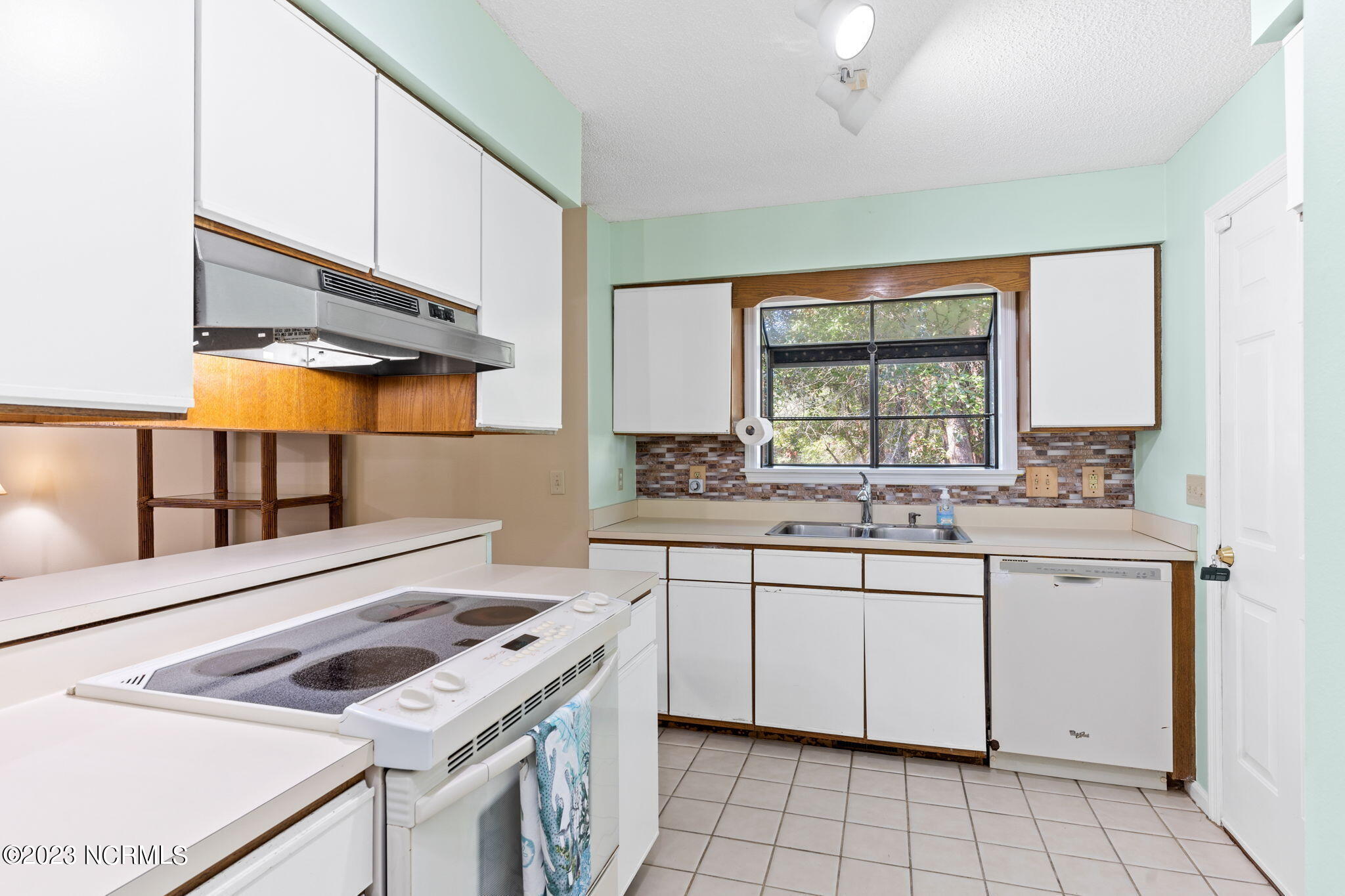 1674 Moorings Circle SW