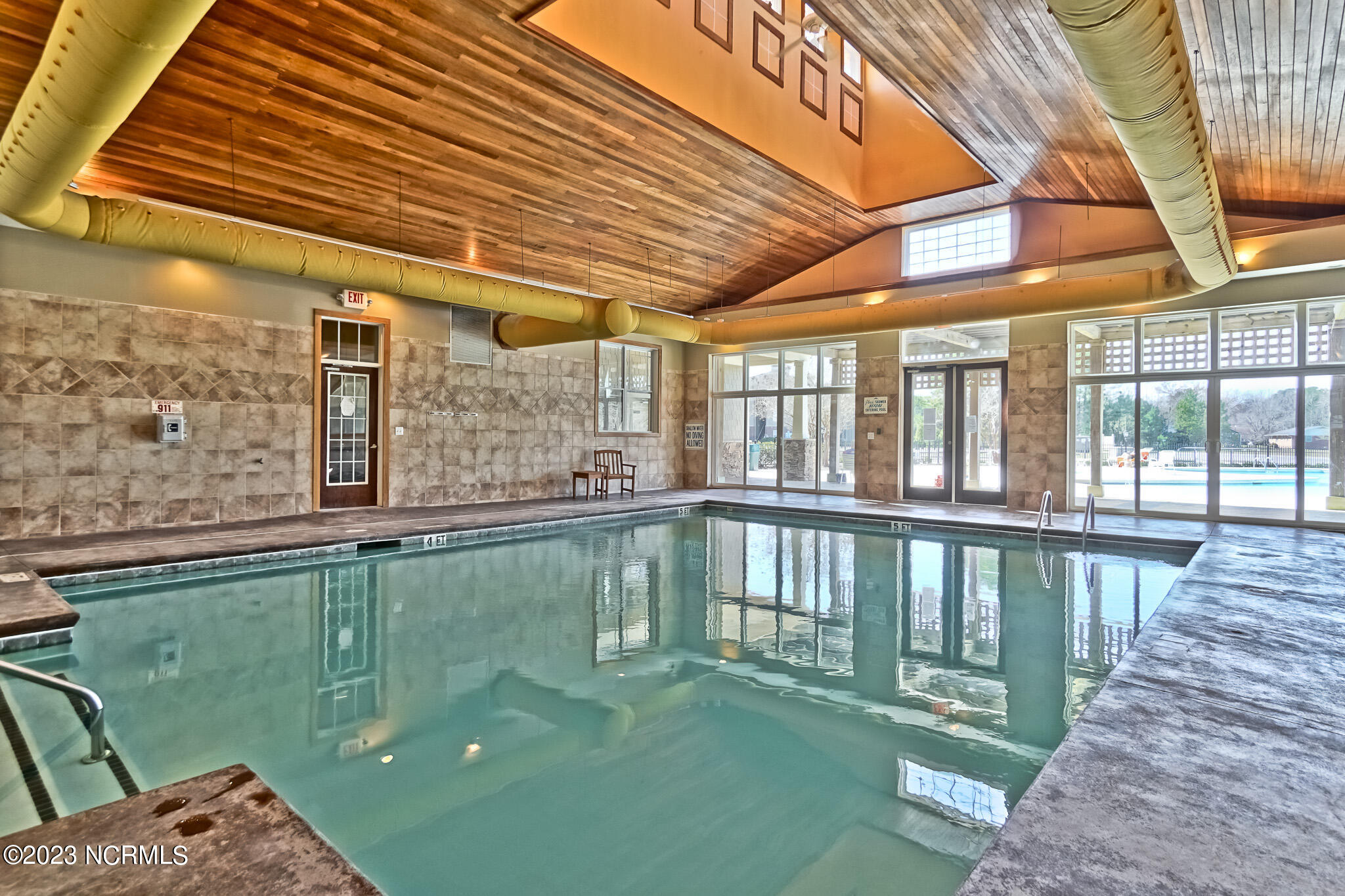 518 Crow Creek Drive NW