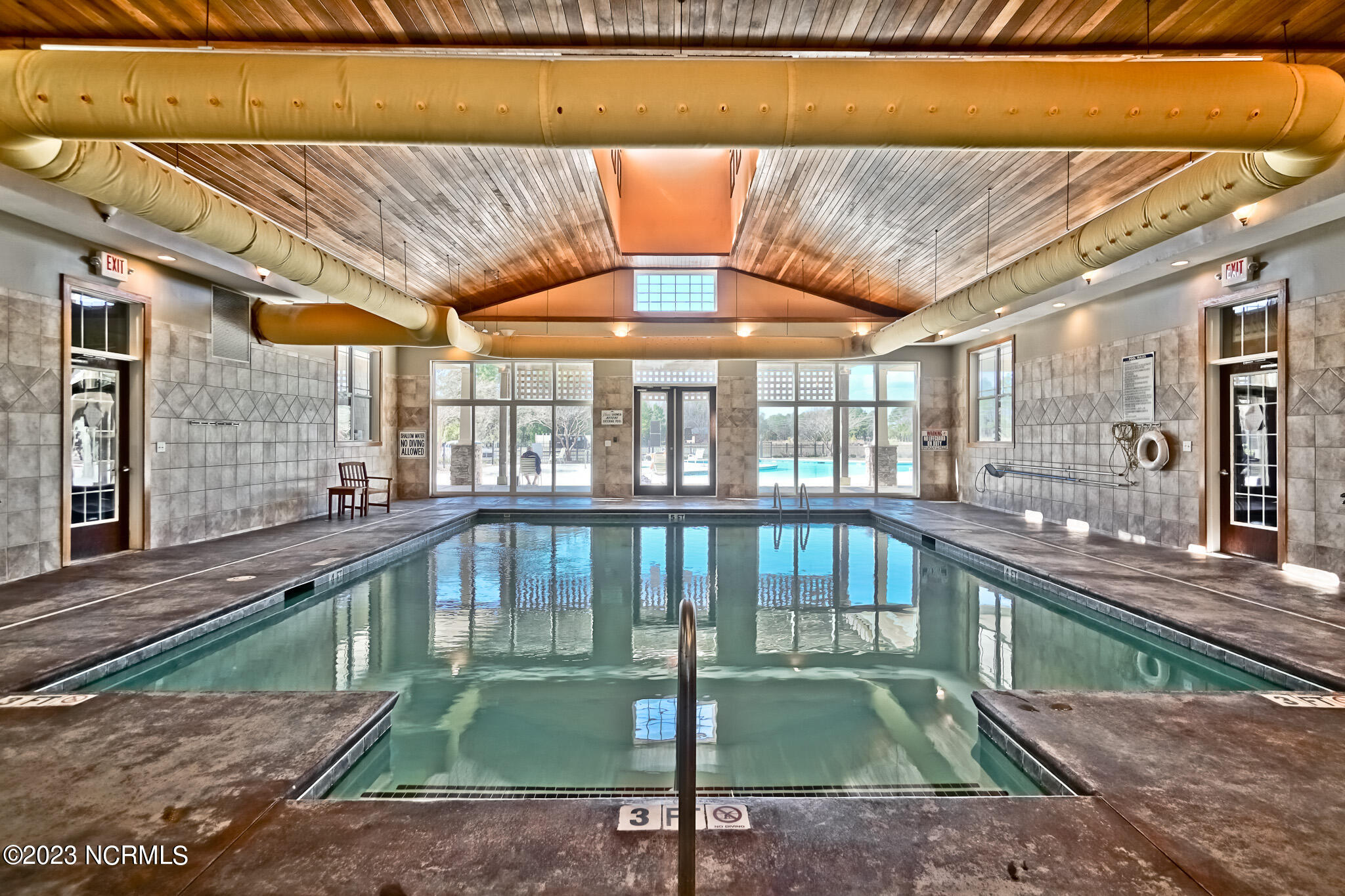 518 Crow Creek Drive NW