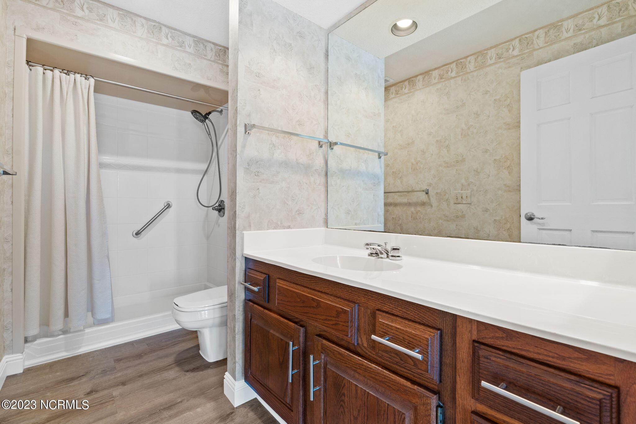 1710 Deerfield Drive SW, 4