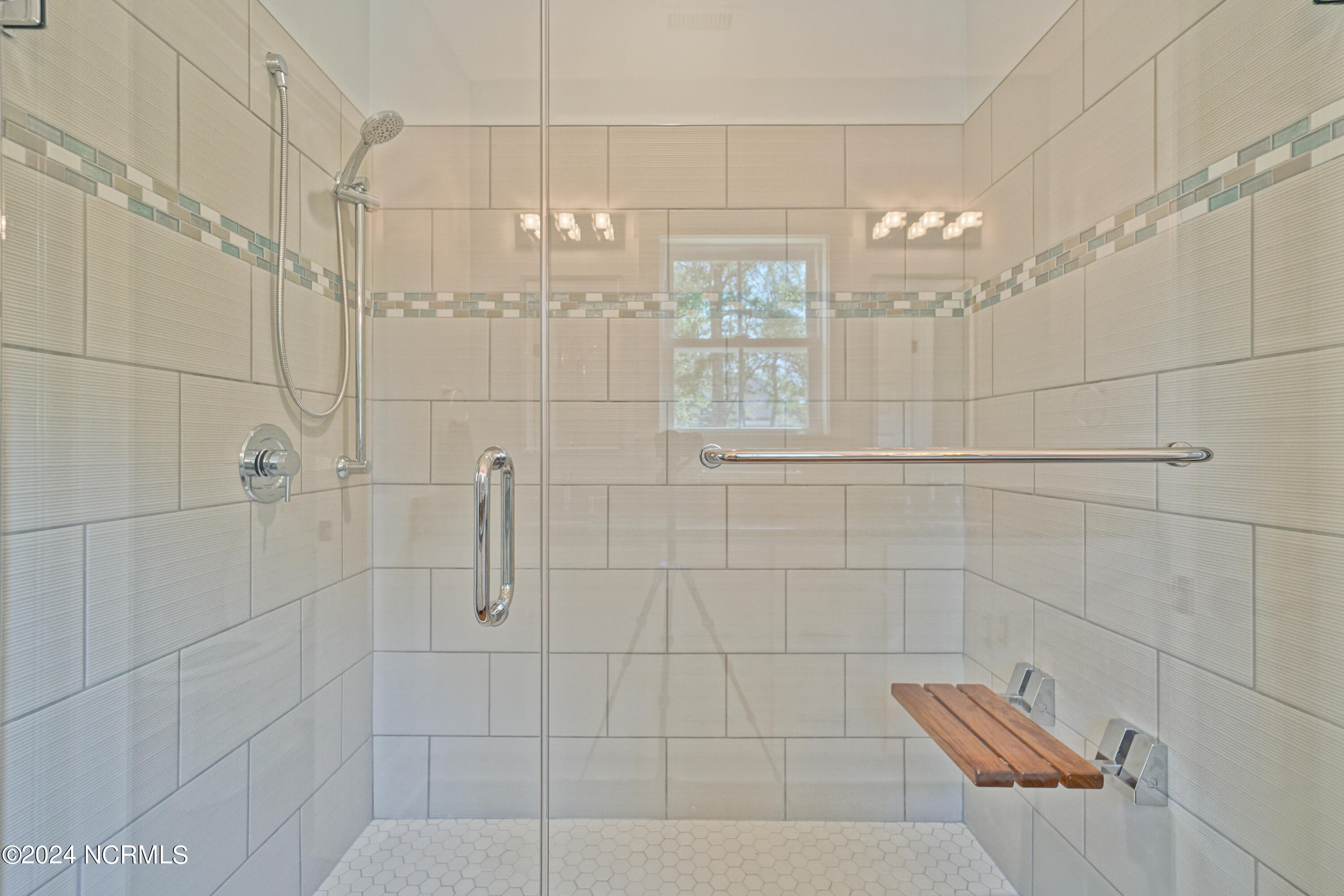 1633 Back Bay Drive SW