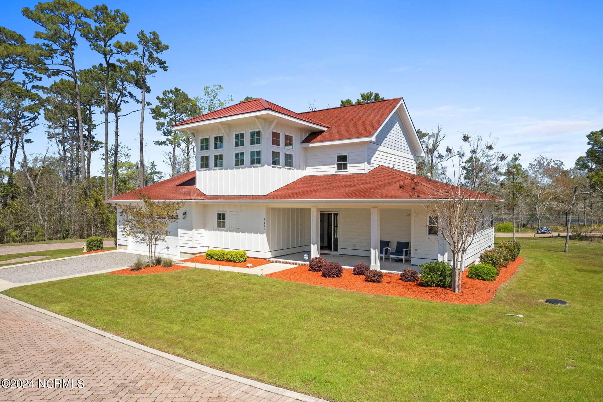 1633 Back Bay Drive SW