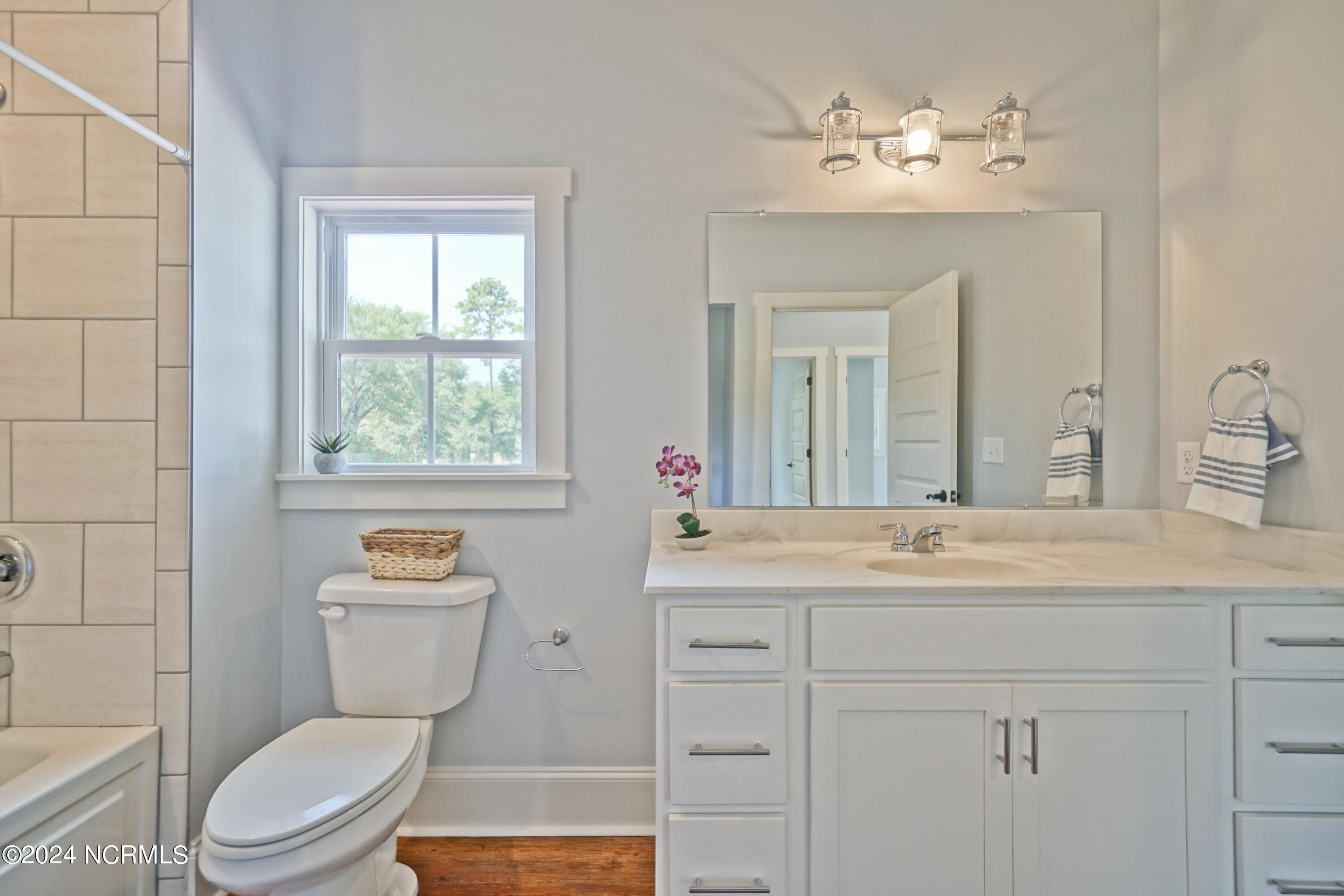 1633 Back Bay Drive SW