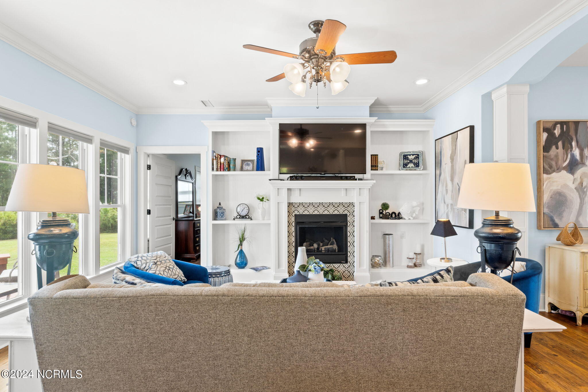 1633 Back Bay Drive SW