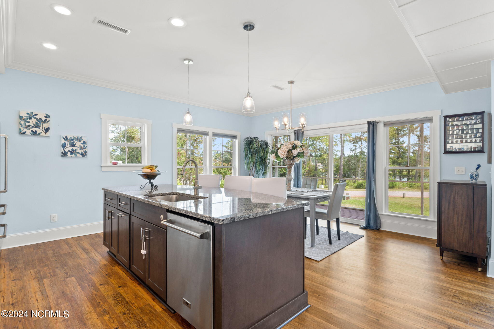 1633 Back Bay Drive SW